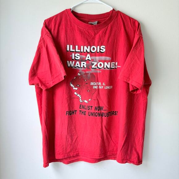 Illinois Is A War Zone Single Stitch Graphic Tee - Picture 7 of 8